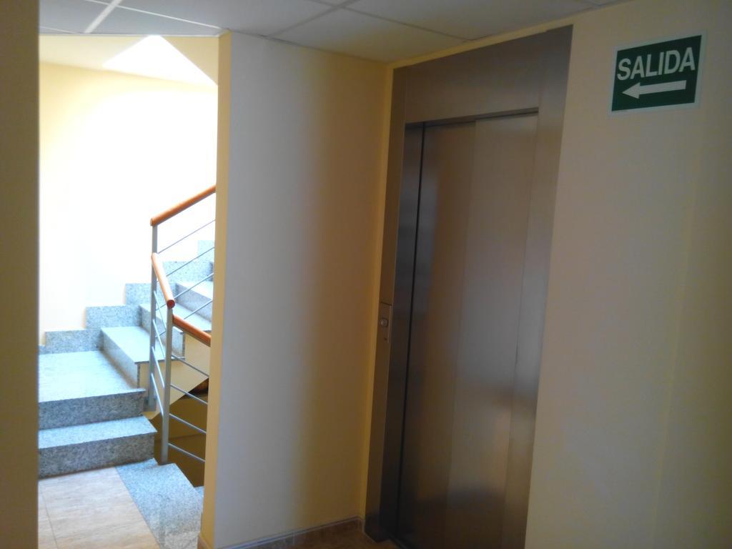 Hostal Sant Sadurni Sant Sadurní dʼAnoia Zewnętrze zdjęcie
