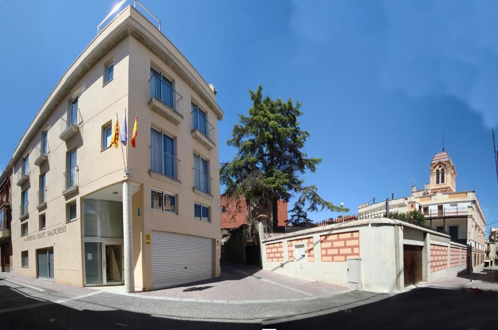 Hostal Sant Sadurni Sant Sadurní dʼAnoia Zewnętrze zdjęcie