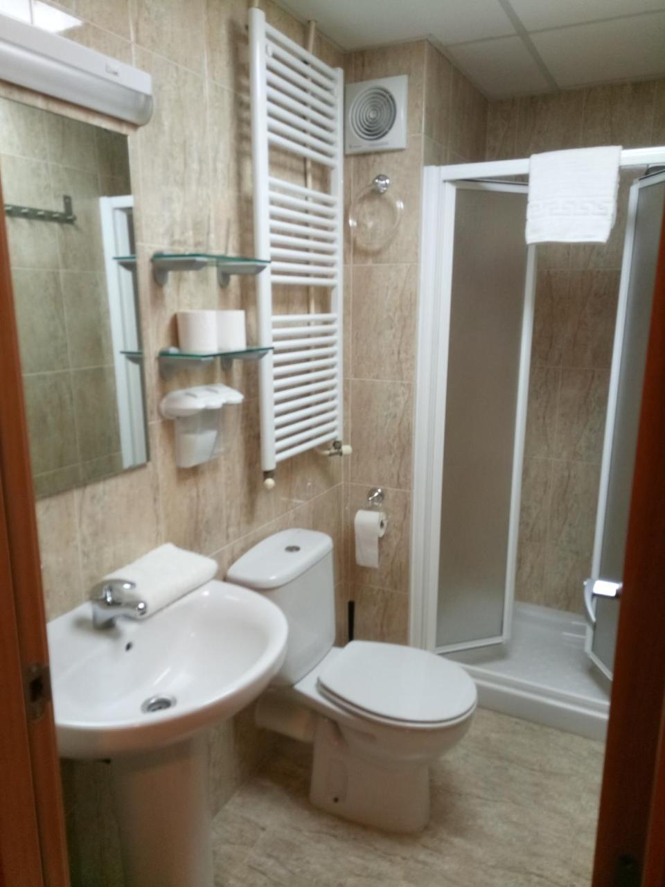 Hostal Sant Sadurni Sant Sadurní dʼAnoia Pokój zdjęcie